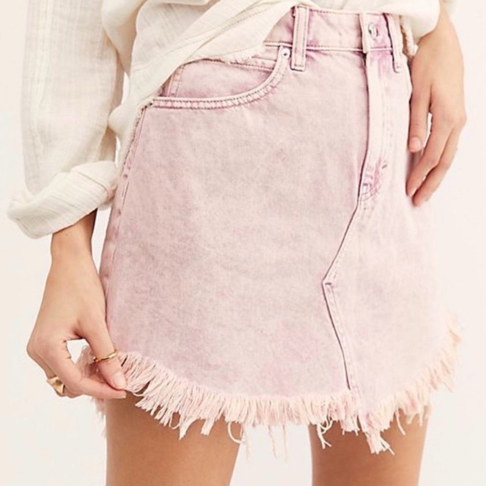 Free People We The Free Bailey Fray Hem Pink Denim Mini Skirt Size 25